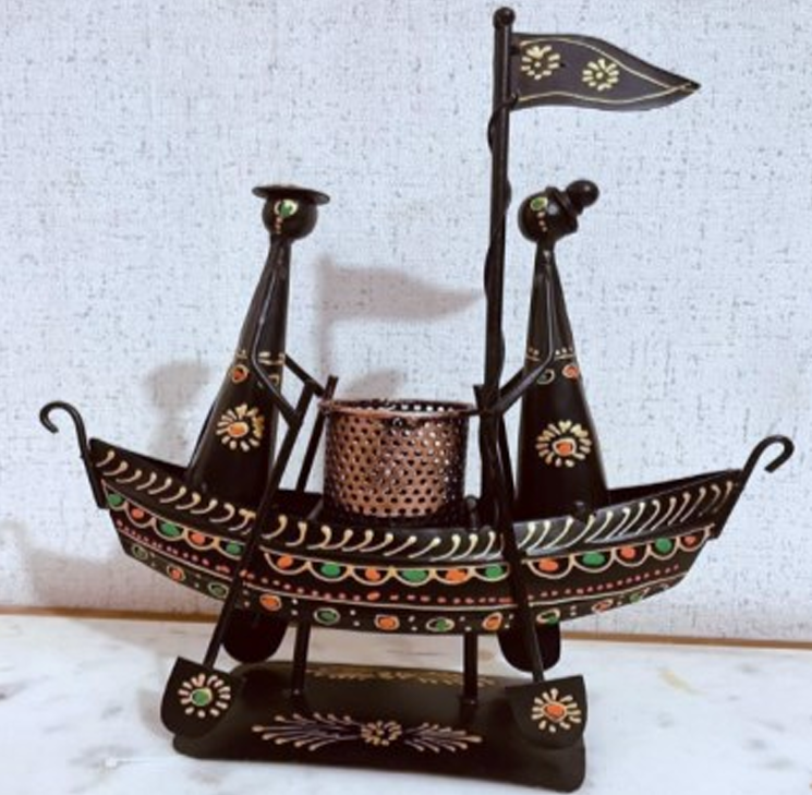 Handcrafted Ship Pen Stand with Couple in Black Color Steel Table Decor Sculpture