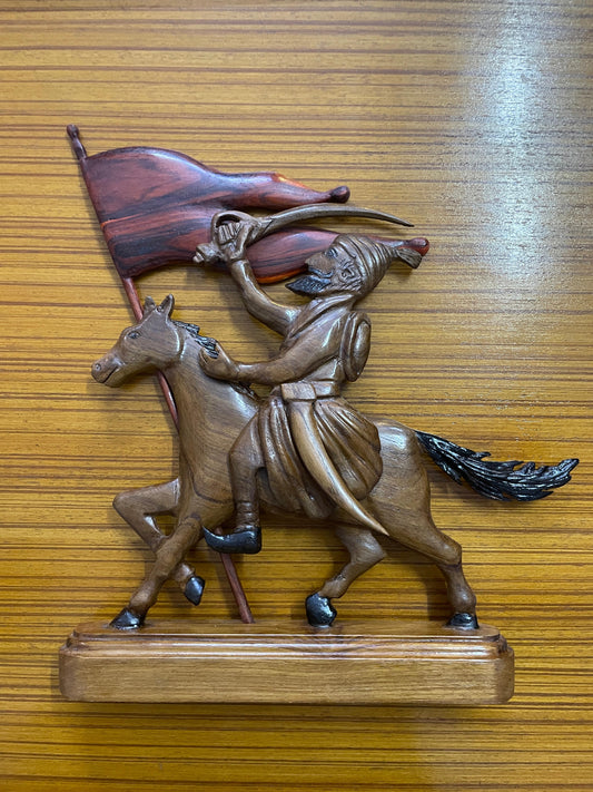 Chhatrapati Shivaji Maharaj Handcrafted Teak Wood Table Decor Sculpture